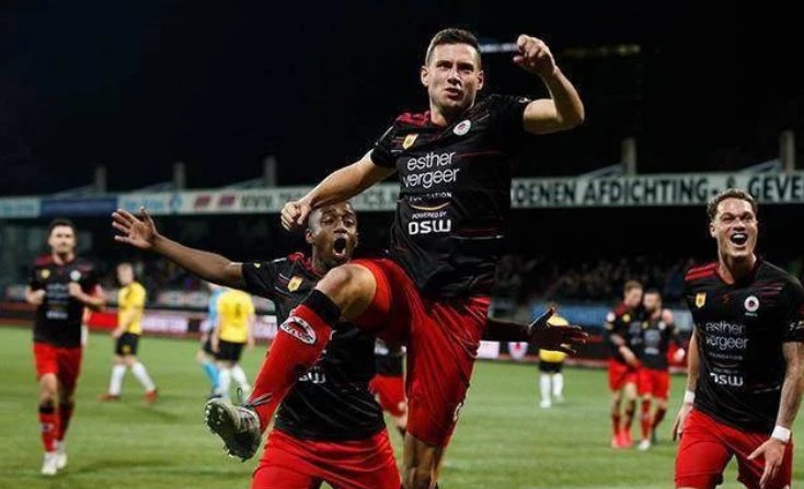 对国际玩家 对国际玩家